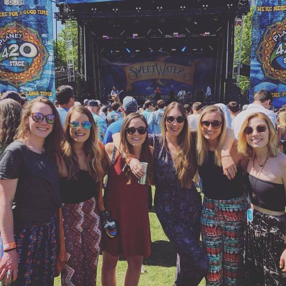 Meet your Posher, Kaitlin - Picture 1 of 1